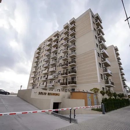 Solid * Mamaia