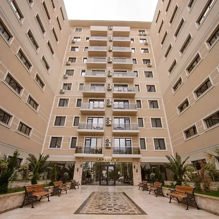 Solid Apartment