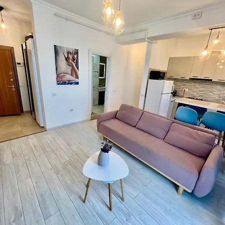 Solid Apartment Mamaia