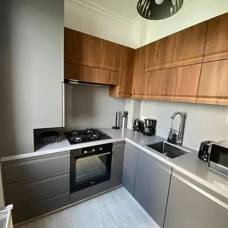 Solid Apartment